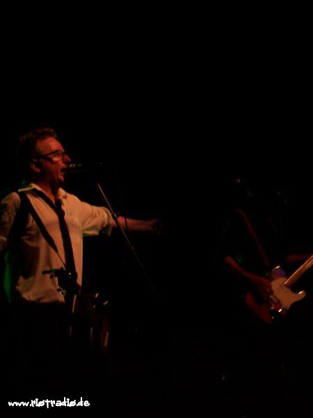 FloggingMolly-20030328T203440-000053.JPG.jpg