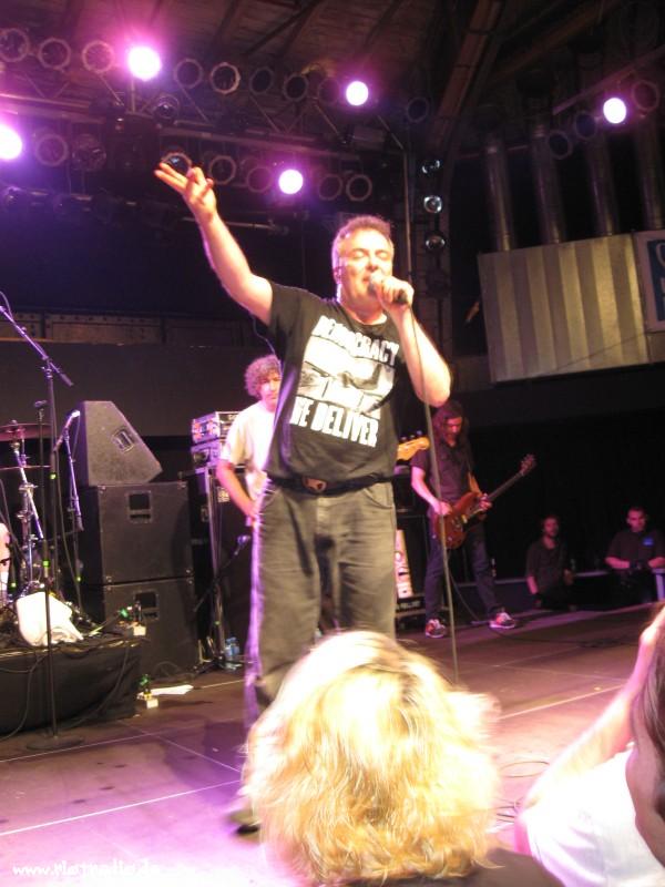 Jello Biafra and the Guantanamo School Of Medicine
