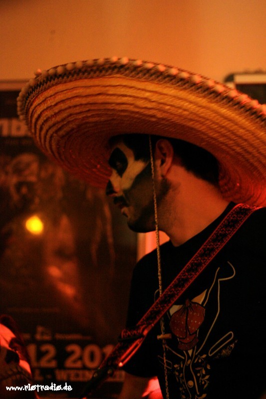 Mariachi El Them 
