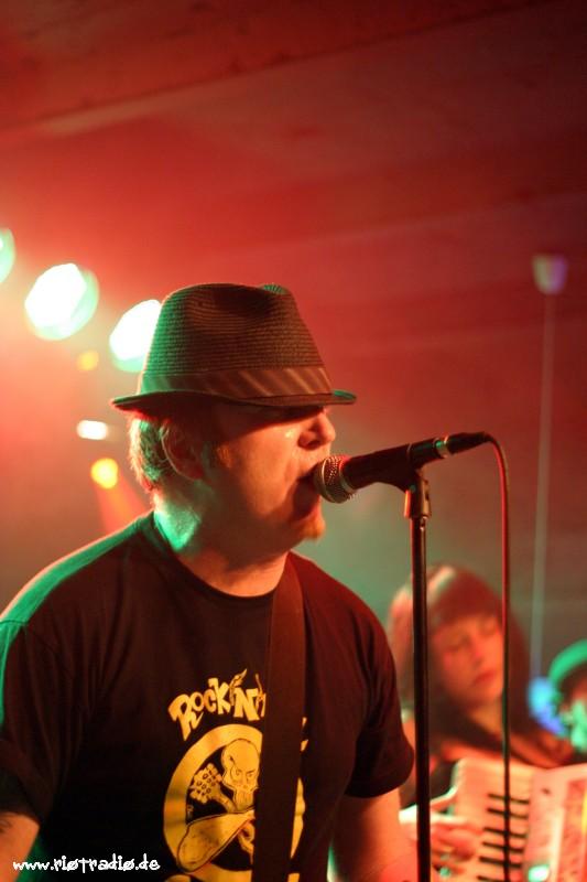 The Mahones