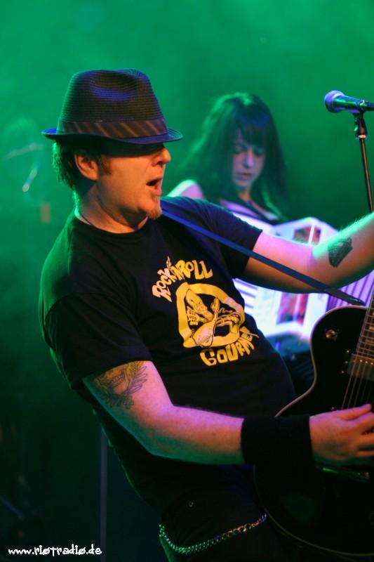 The Mahones