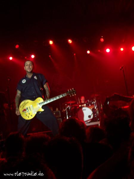 Social_Distortion20050822-23:35:46-0053.JPG.jpg