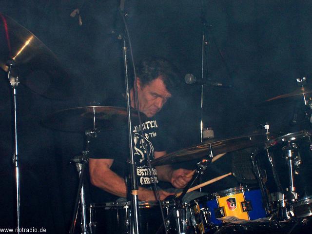 uksubs_vibrators_20050202--0010_1.jpg.jpg