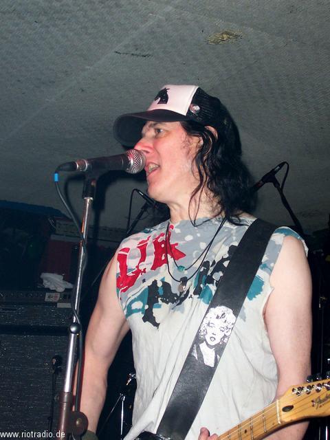 uksubs_vibrators_20050202--0018_1.jpg.jpg