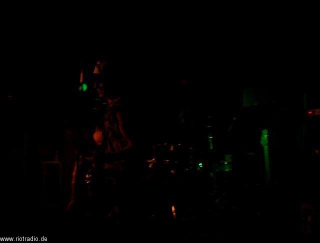 uksubs_vibrators_20050202--0024_1.jpg.jpg