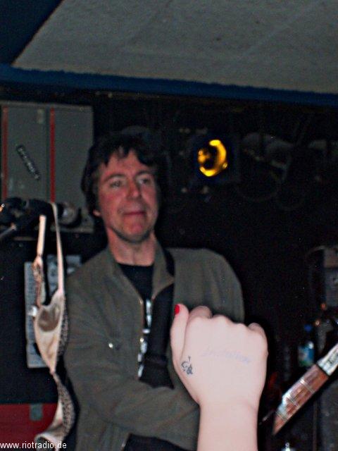 uksubs_vibrators_20050202--0061_1.jpg.jpg