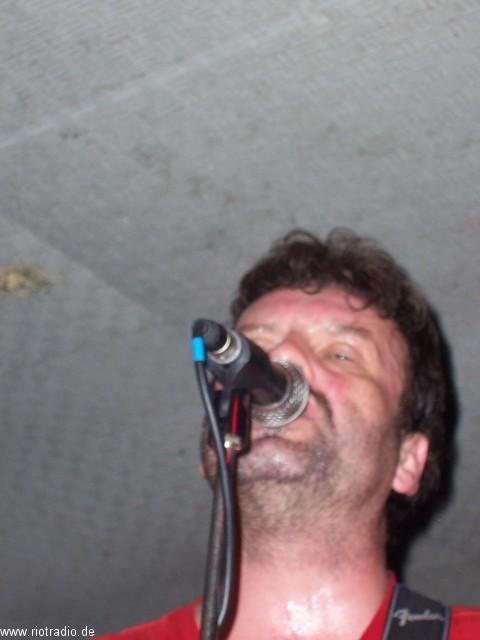 uksubs_vibrators_20050202--0065_1.jpg.jpg