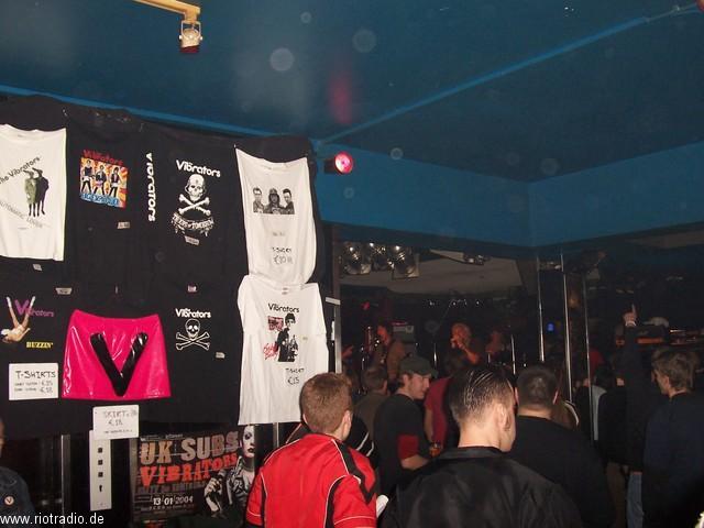 uksubs_vibrators_20050202--0072_1.jpg.jpg